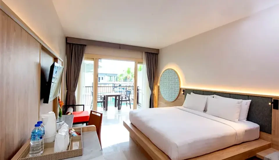 هتل هالیدی انانگ بیچ ریزورت